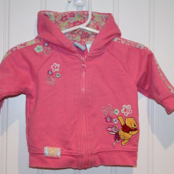 3/$20 🏷 Girls Infant Winnie the Pooh Zip Hoodie Size 6m - Picture 2 of 2